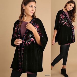 BRAND NEW Umgee Velvet Floral Kimono